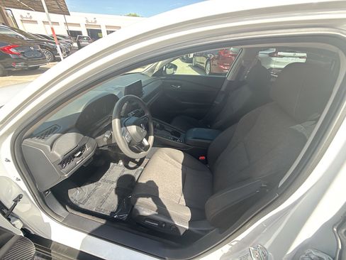 Certified 2023 Honda Accord EX image 18
