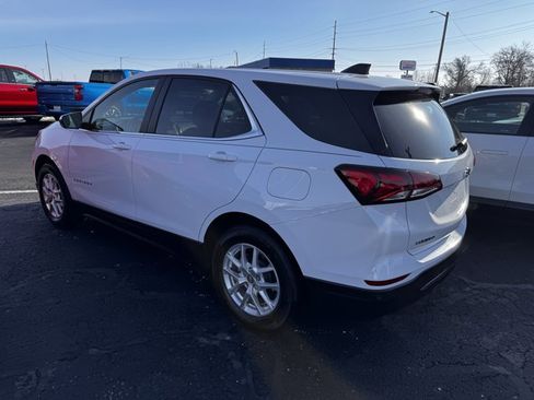 Used 2024 Chevrolet Equinox LT w/ LPO, Floor Liner Package image 4
