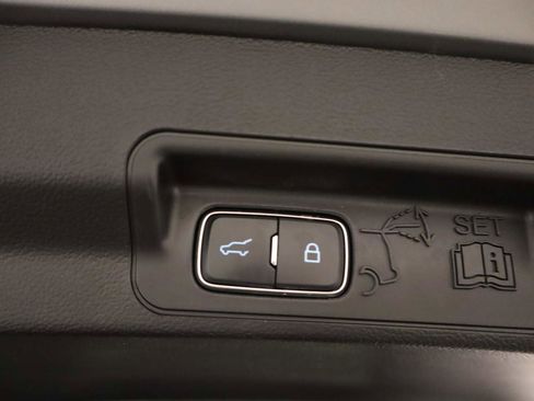 Used 2023 Ford Explorer XLT w/ Equipment Group 202A image 18