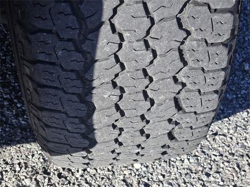 Used 2015 Ford F150 XLT w/ Equipment Group 302A Luxury image 11