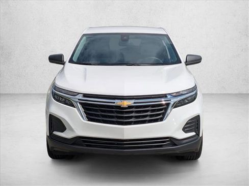 Used 2024 Chevrolet Equinox LS image 2