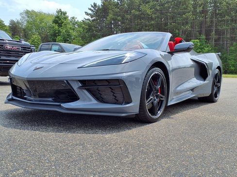 Used 2025 Chevrolet Corvette Stingray Premium Conv w/ Z51 Performance Package image 3