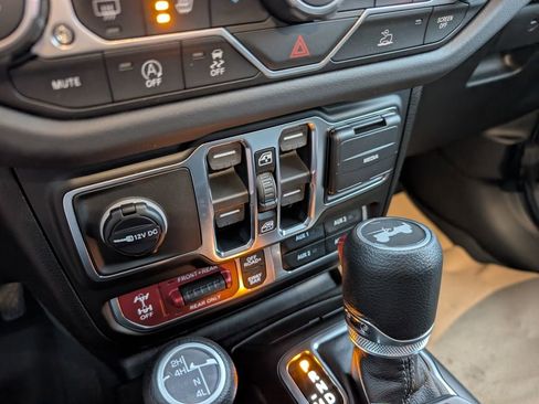 New 2026 Jeep Wrangler Unlimited Rubicon AWD/4WD image 32