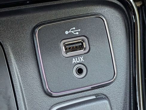 Used 2018 Jeep Compass Limited w/ Navigation Group AWD/4WD image 24