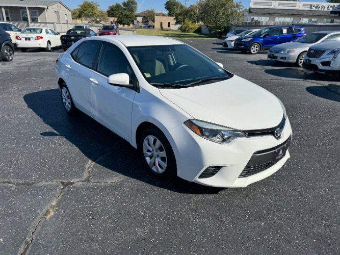 Used 2015 Toyota Corolla LE FWD image 6
