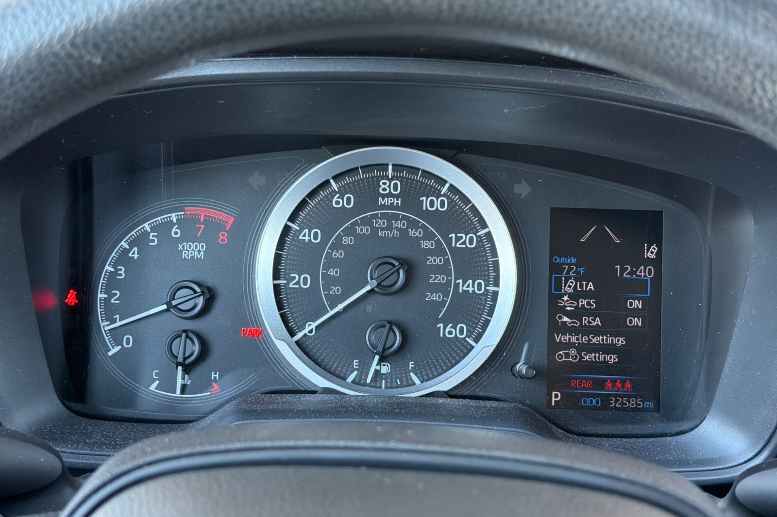 Used 2020 Toyota Corolla LE FWD image 30
