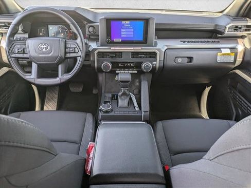Used 2025 Toyota Tacoma SR5 AWD/4WD image 14