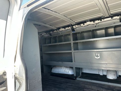 Used 2001 Chevrolet Express 1500 RWD image 60
