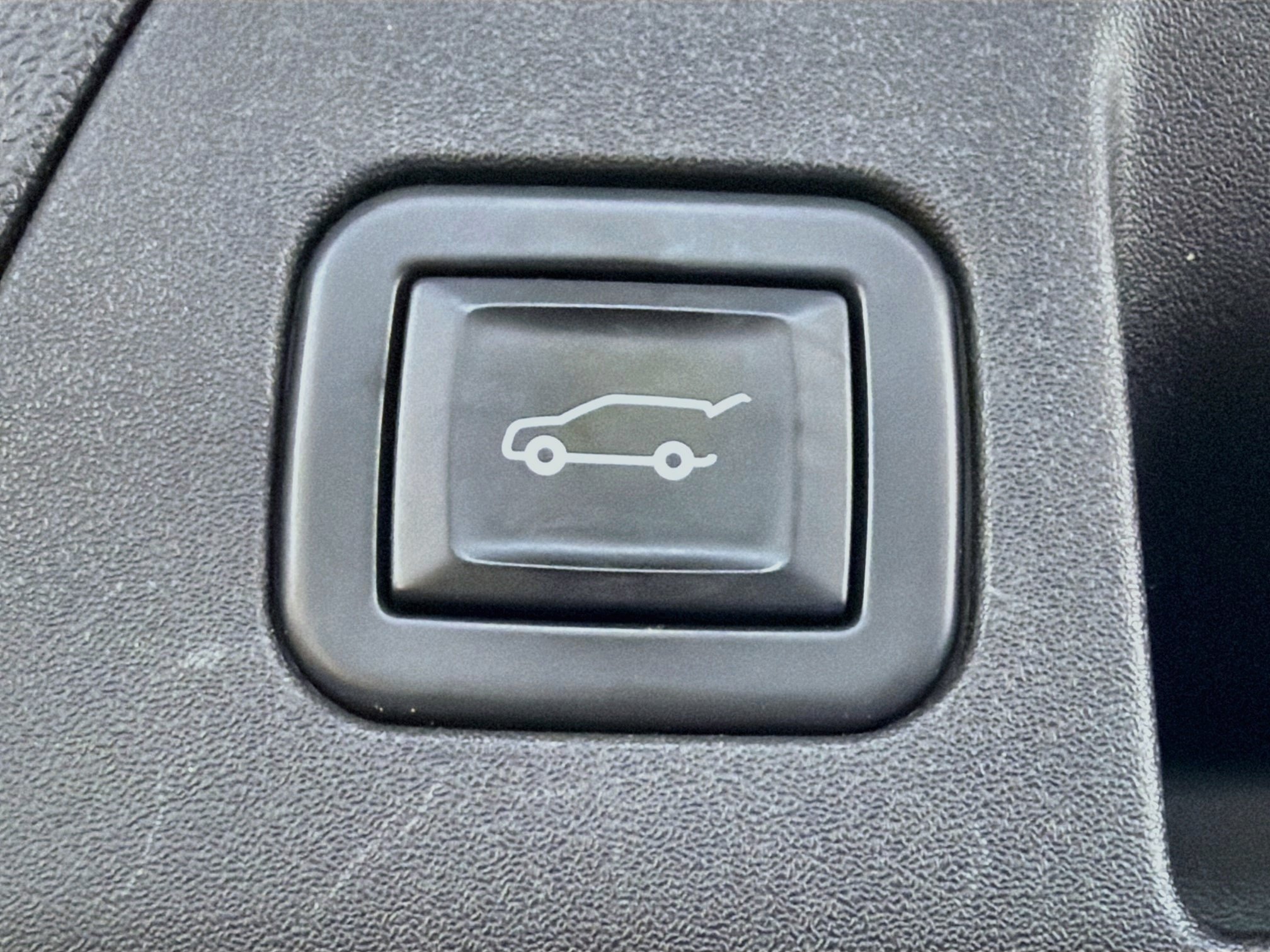 Used 2021 Buick Envision Essence w/ Sport Touring Package AWD/4WD image 28