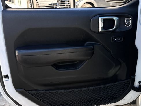 Used 2020 Jeep Gladiator Sport w/ Quick Order Package 24S image 12