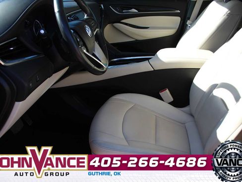 Used 2023 Buick Enclave Essence image 26