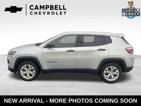 Used 2024 Jeep Compass Sport AWD/4WD image 2
