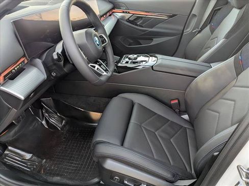 Used 2026 BMW i5 M60 w/ M Sport Package RWD image 4