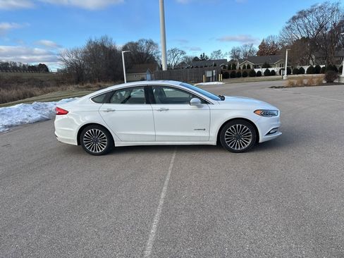 Used 2017 Ford Fusion Titanium image 6