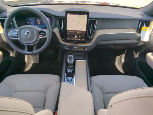 New 2027 Volvo XC60 B5 Plus AWD/4WD image 14