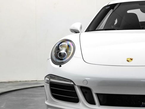 Used 2015 Porsche 911 Carrera GTS RWD image 28