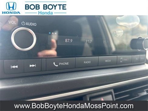 New 2025 Honda Pilot Sport image 12