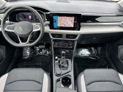 New 2026 Volkswagen Taos SEL image 12