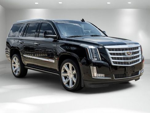 Used 2019 Cadillac Escalade Premium Luxury w/ LPO, Radiant Package RWD image 6
