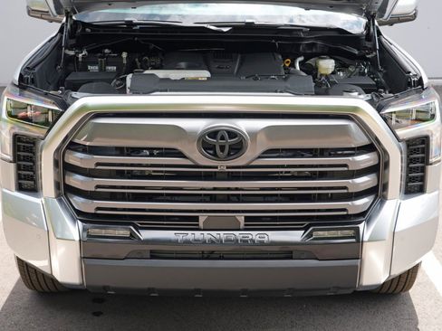Used 2022 Toyota Tundra Limited AWD/4WD image 8