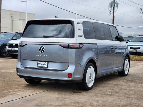 New 2025 Volkswagen ID. Buzz 1st Edition image 4