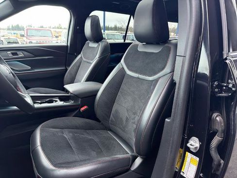 Certified 2025 Ford Explorer ST image 20