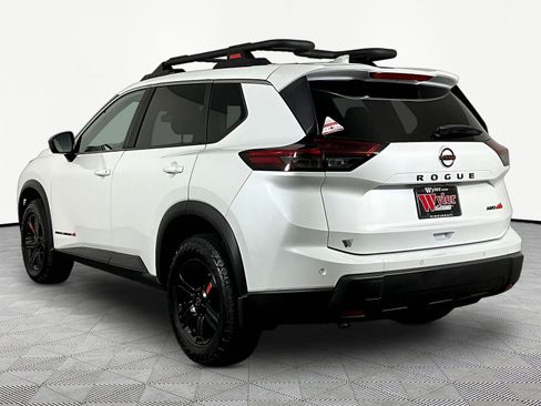 Used 2025 Nissan Rogue SV AWD/4WD image 4