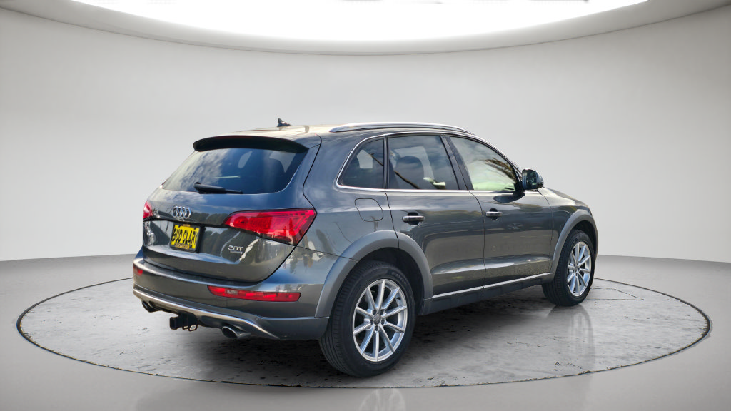 Used 2017 Audi Q5 2.0T Premium Plus w/ Technology Package AWD/4WD image 14