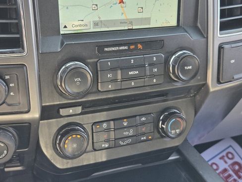 Used 2018 Ford F150 XLT w/ Equipment Group 302A Luxury AWD/4WD image 19