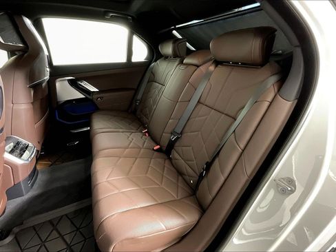 Certified 2024 BMW i7 eDrive50 image 26