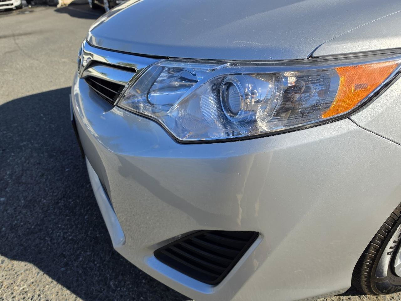 Used 2012 Toyota Camry LE FWD image 31