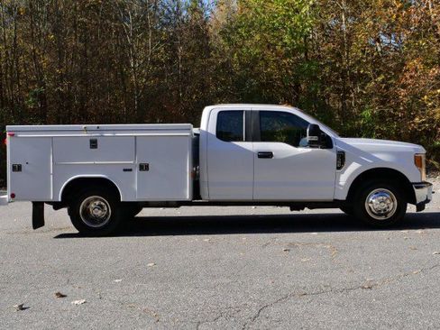 Used 2017 Ford F350 XL w/ Power Equipment Group image 31