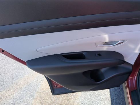 Used 2025 Hyundai Tucson SEL FWD image 23
