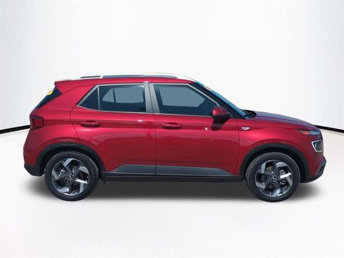 Certified 2025 Hyundai Venue Limited FWD image 4