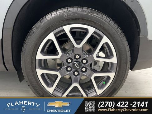 Used 2024 Chevrolet Blazer RS FWD image 18