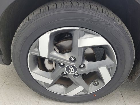 Used 2022 Hyundai Venue Limited w/ Cargo Package image 31