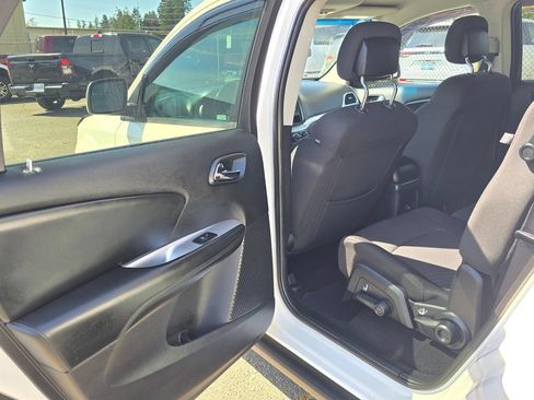 Used 2015 Dodge Journey SXT w/ Flexible Seating Group AWD/4WD image 14