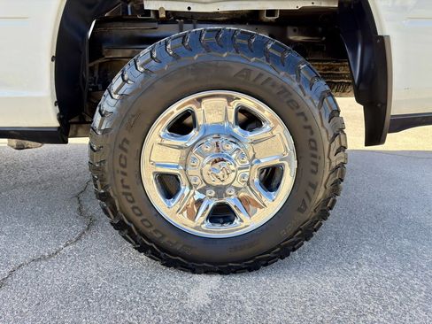 Used 2024 RAM 2500 Tradesman w/ Chrome Appearance Group image 31