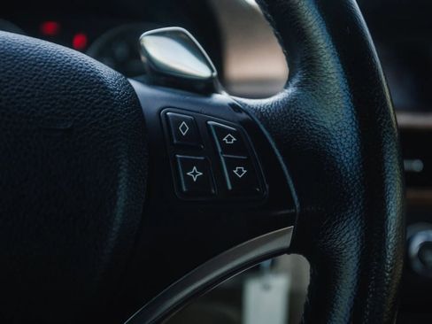 Used 2008 BMW 335i Convertible image 18