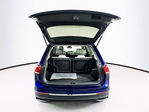 Used 2023 Volkswagen Tiguan SE FWD image 28