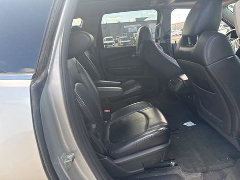 Used 2011 Chevrolet Traverse LT w/ Personal Connectivity Package AWD/4WD image 20