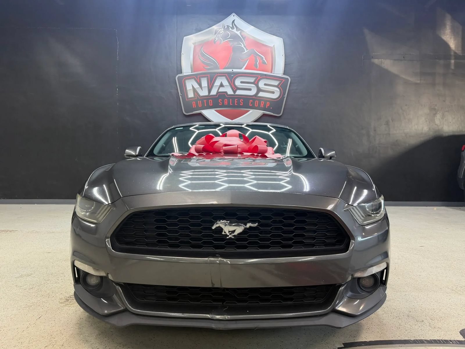 Used 2016 Ford Mustang Premium RWD image 5