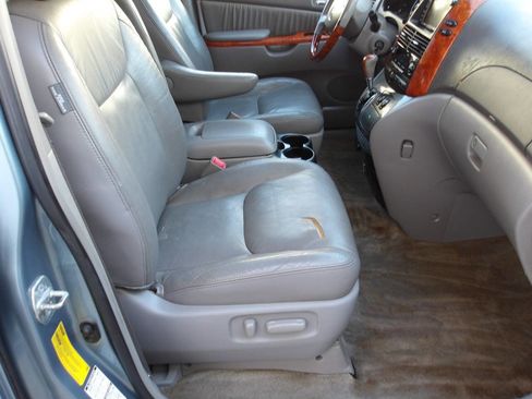 Used 2008 Toyota Sienna XLE Limited image 23
