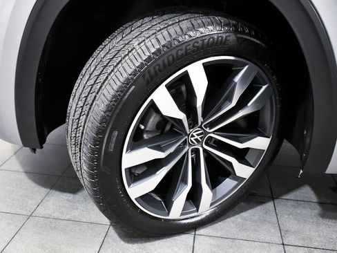 Used 2021 Volkswagen Atlas Cross Sport SEL R-Line image 7