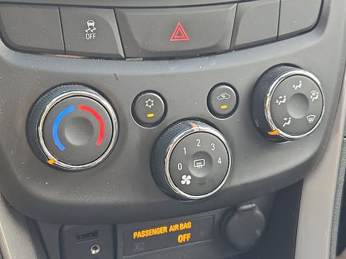 Used 2022 Chevrolet Trax LS w/ Tint and Cruise Package image 16