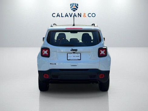 Certified 2023 Jeep Renegade Latitude w/ Sun/Sound Group AWD/4WD image 8