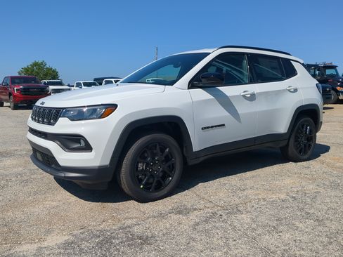 New 2026 Jeep Compass Latitude AWD/4WD image 6
