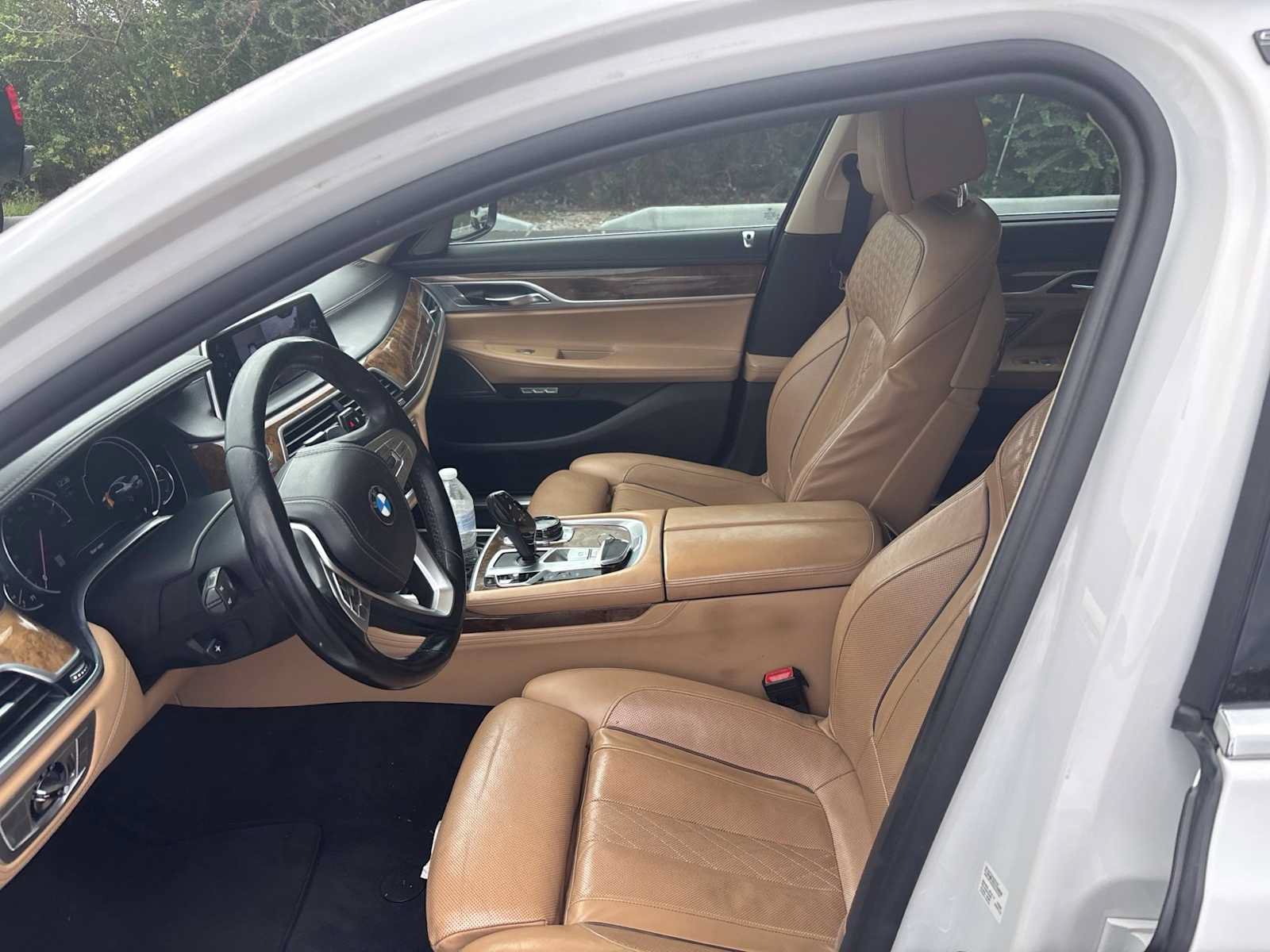 Used 2016 BMW 740i RWD image 10