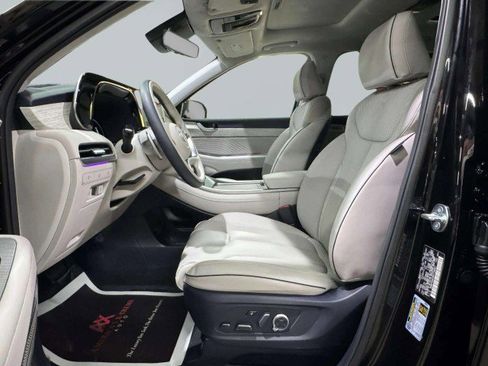Used 2024 Hyundai Palisade Calligraphy image 25