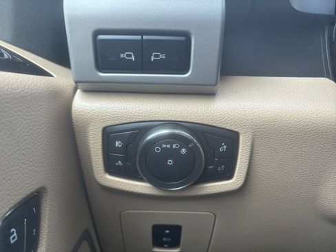 Used 2017 Ford F150 Lariat w/ Equipment Group 502A Luxury AWD/4WD image 21